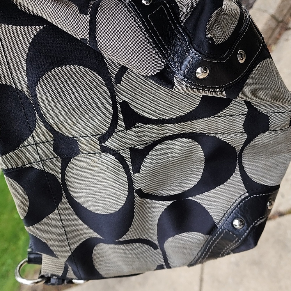 Coach vintage like new hobo signature purse